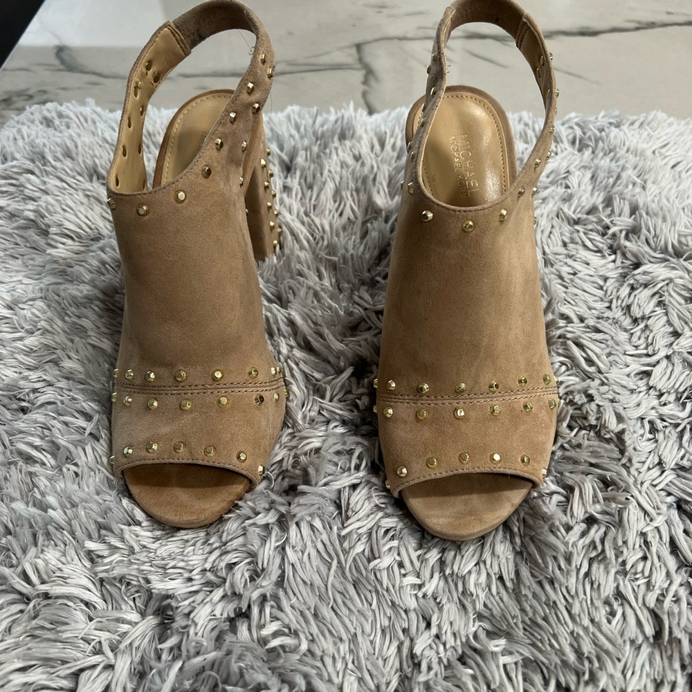 Michael kors tan shoe